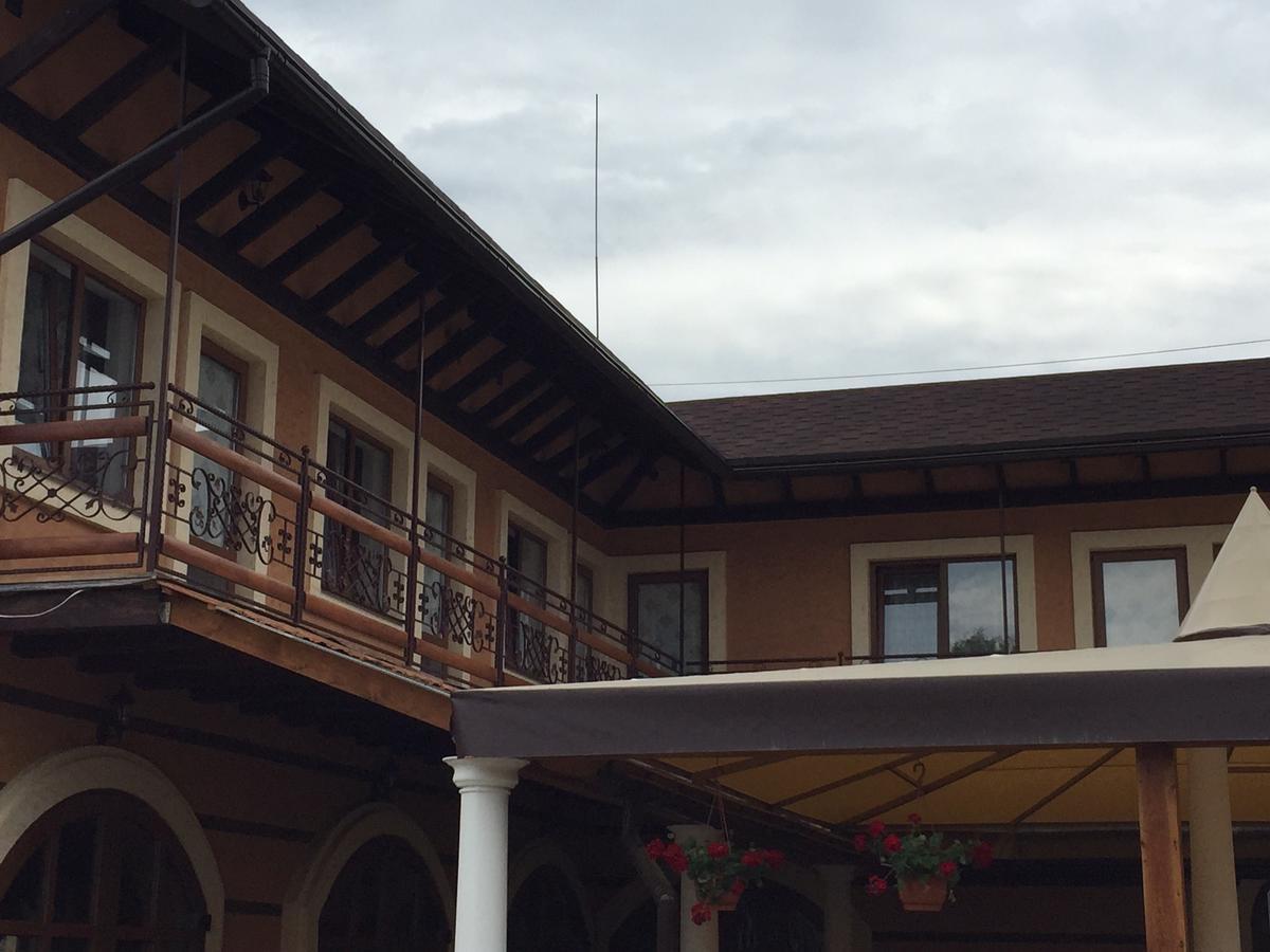 Minihotel Zolotoe Runo Ploskoye Dış mekan fotoğraf